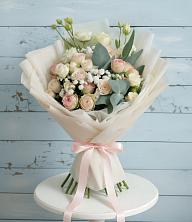 Букет цветов из:  Розы и Лизиантусы в Загорьевские дали