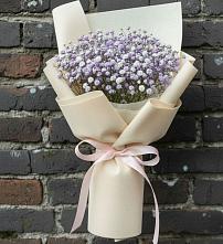 Букет цветов из:  Гипсофила в Загорьевские дали