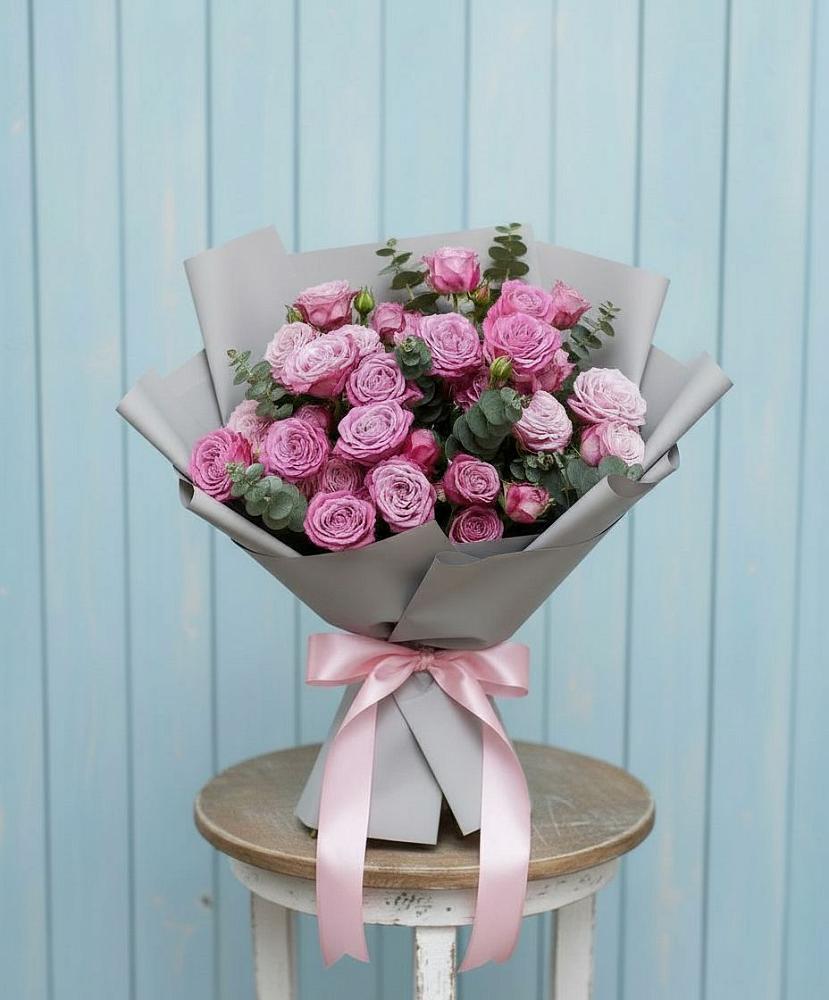 Букет цветов из: Розы в Загорьевские дали