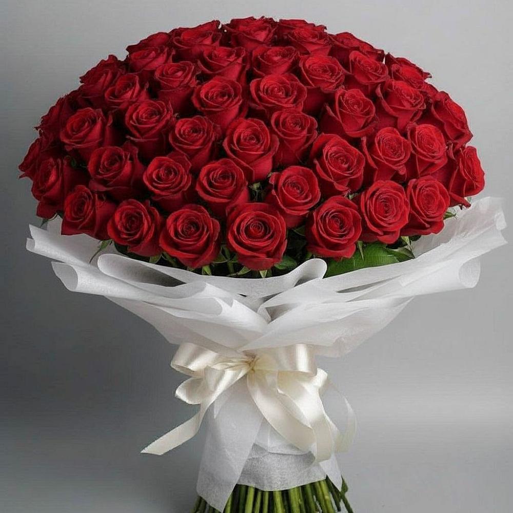 Букет 101 Красная роза Блэк Мэджик в Загорьевские дали