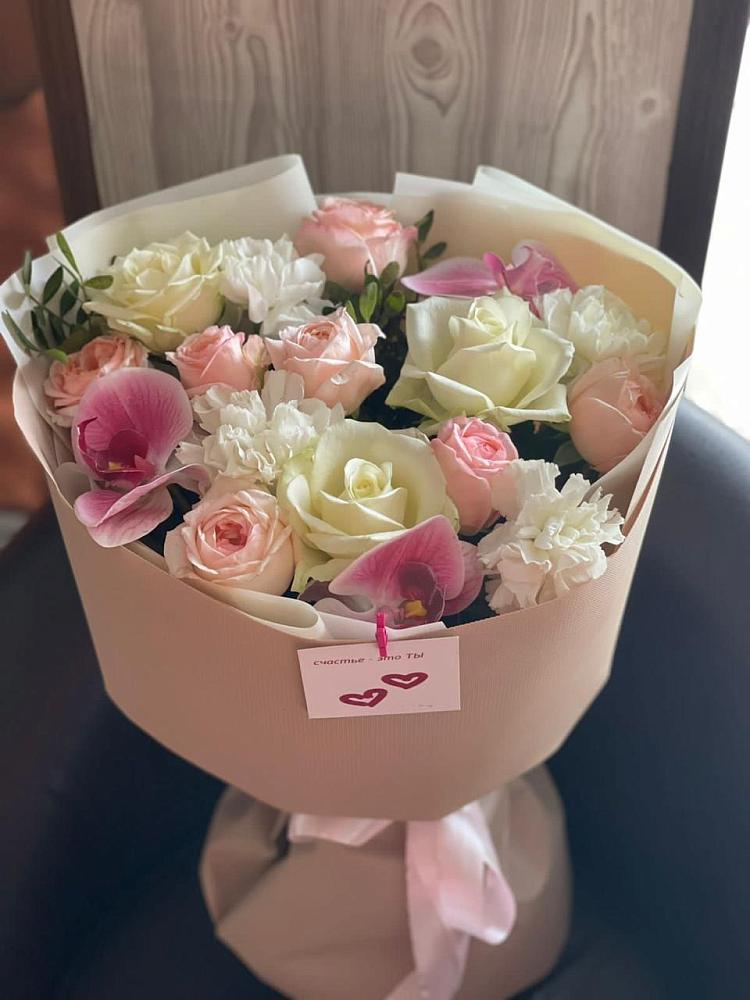 Букет цветов из: Орхидеи, Розы и Гвоздики в Загорьевские дали