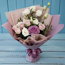 Букет цветов из:  Розы и Лизиантусы в Загорьевские дали