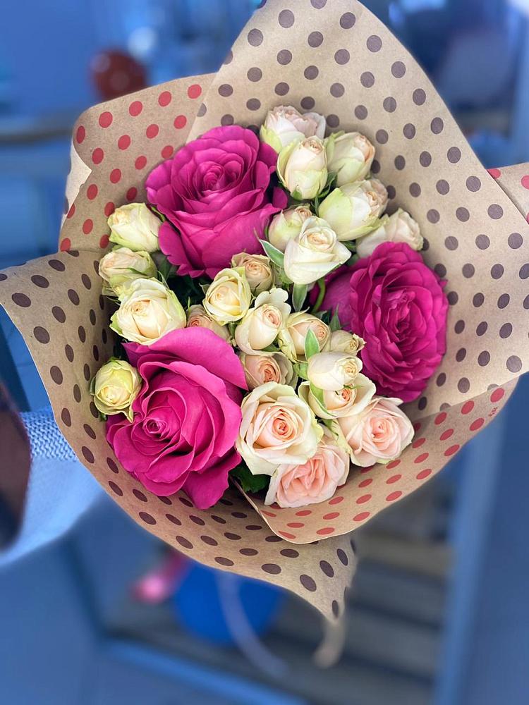 Букет цветов из: Розы в Загорьевские дали