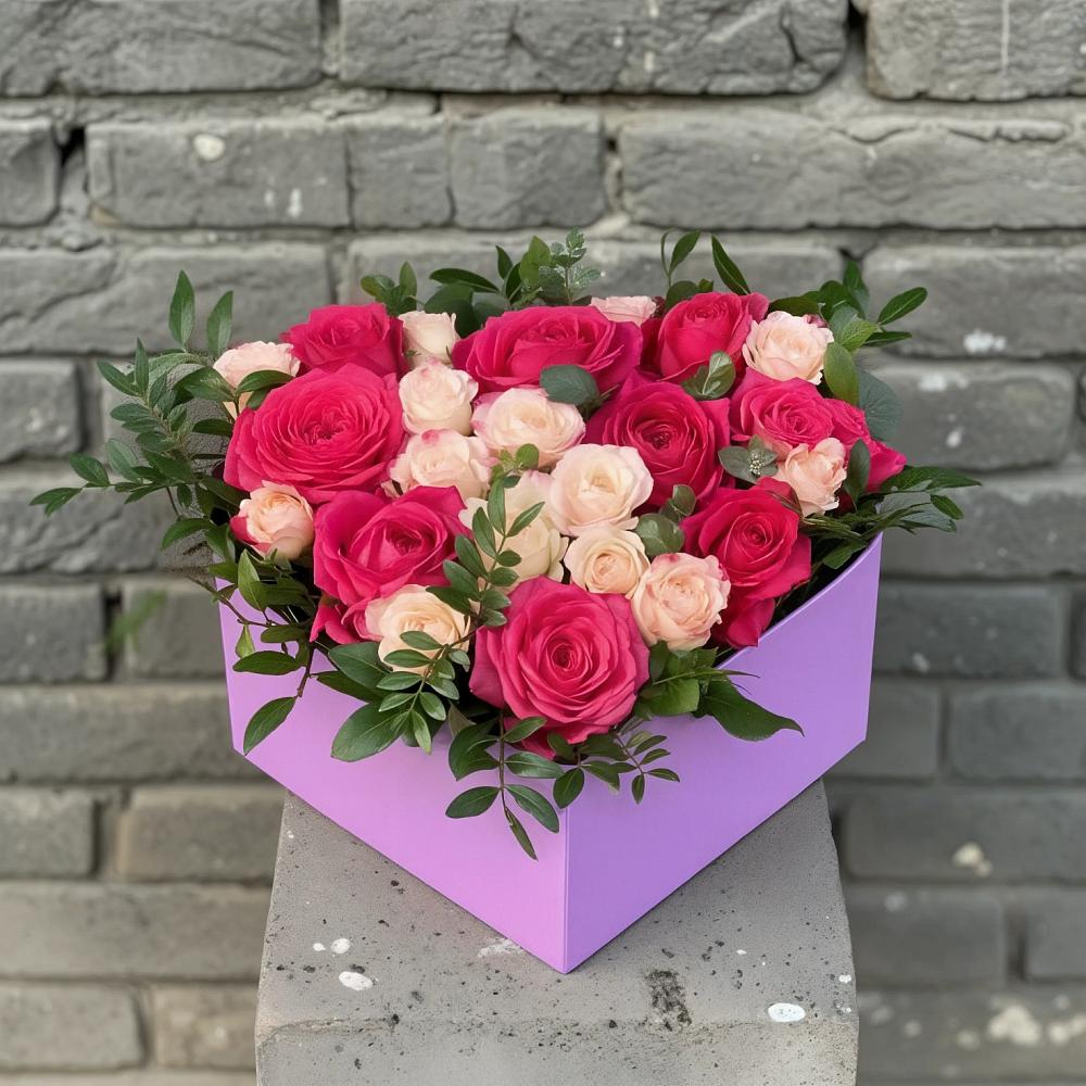 Цветочная композиция из Розы в коробке в Загорьевские дали