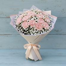 Букет цветов из:  Гвоздики в Загорьевские дали