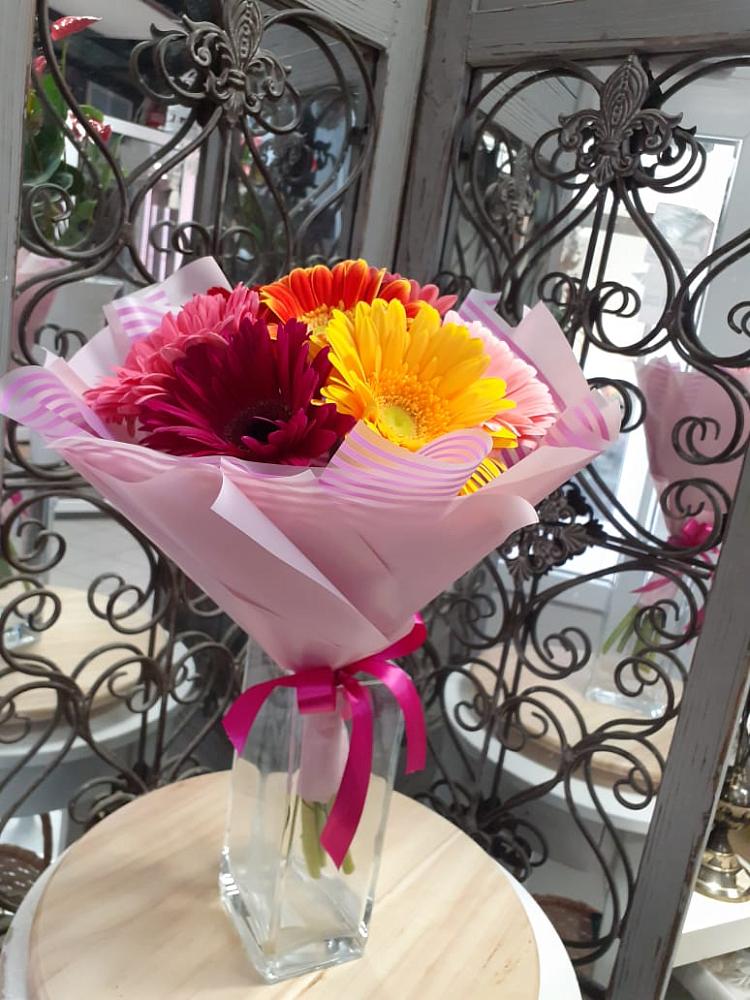 Букет цветов из: Герберы в Загорьевские дали