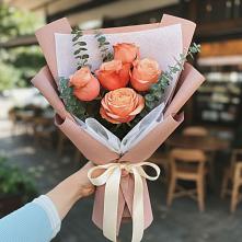 Букет цветов из:  Розы в Загорьевские дали