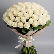 Букет 101 беля роза Белоснежка в Загорьевские дали