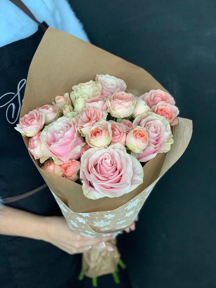 Букет цветов из: Хризантемы и Розы в Загорьевские дали