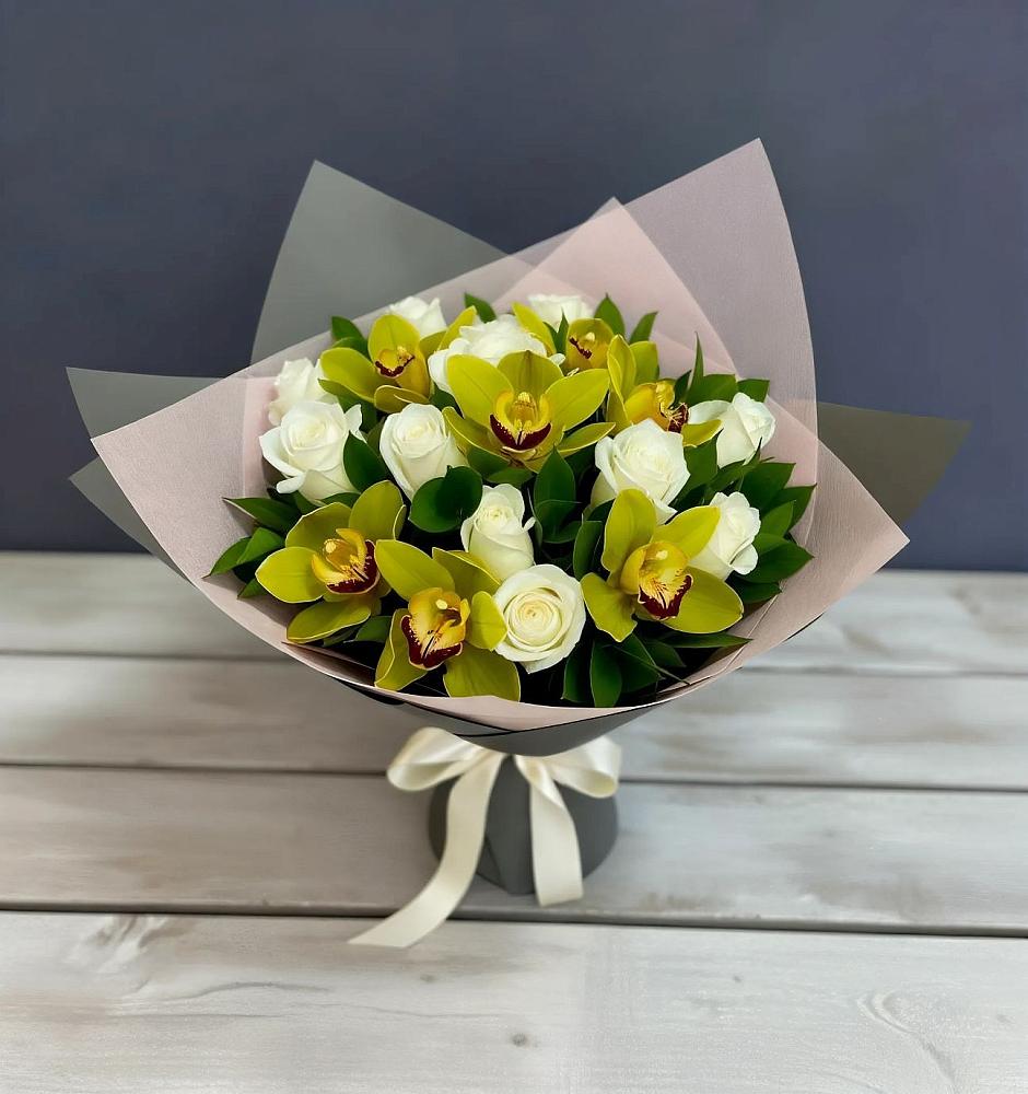 Букет цветов из: Орхидеи и Розы в Загорьевские дали