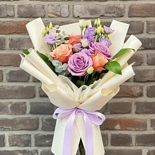 Букет цветов из:  Лизиантусы и Розы #REPLACE_PRED# Загорьевские дали