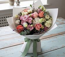 Букет цветов из:  Розы, Лизиантусы и Гвоздики в Загорьевские дали