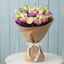 Букет цветов из:  Лизиантусы в Загорьевские дали